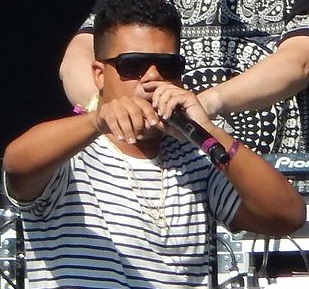 Makonnen performing in 2015. ILoveMakonnen_2015_(crop)