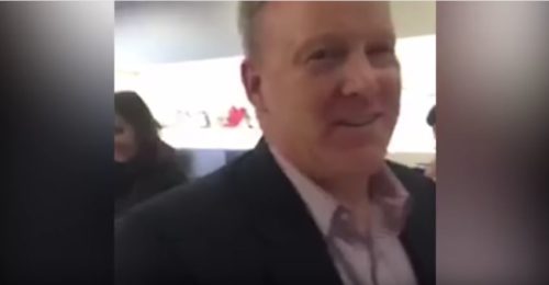 White House Press Secretary Sean Spicer smiles when confronted. Sean Spicer Apple store