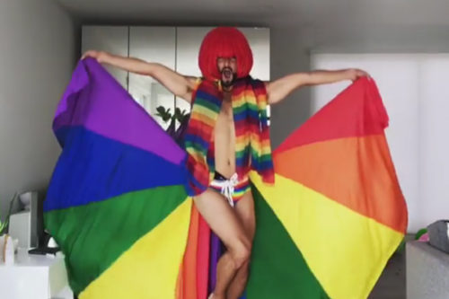 Mark Kanemura performs in a bedoom to Carly Rae Jepsen Mark Kanemura performs in a bedoom to Carly Rae Jepsen