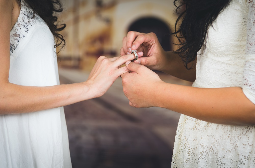 Texas town hosts 6-hour Marriage-A-Thon for queer couples officiated by a &#8220;fickle witch&#8221;