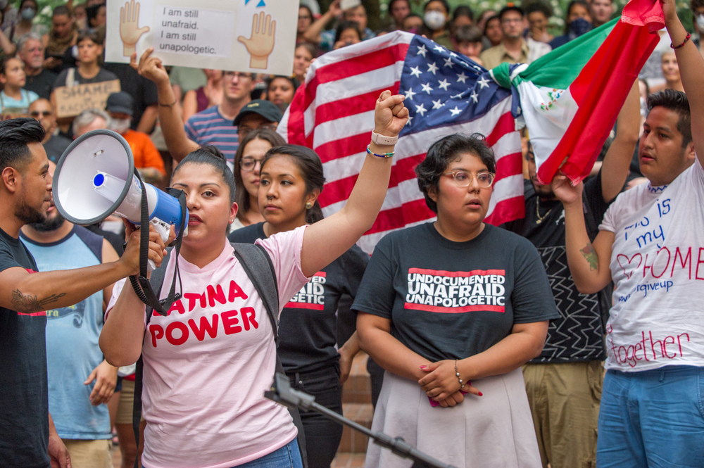 Supreme Court rules in favor of LGBTQ immigrants by upholding Obama&#8217;s DACA program