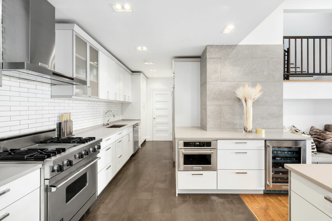 The chef's kitchen in Britney Spears' former NYC penthouse