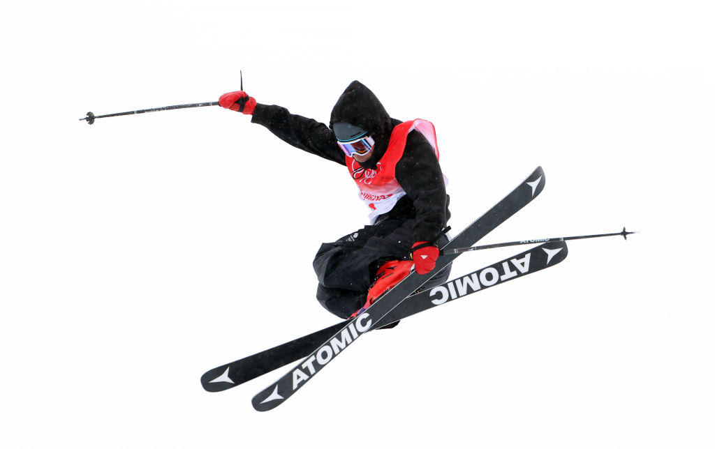 Gus Kenworthy squeaks into finals after fall in out athlete’s last Olympic competition