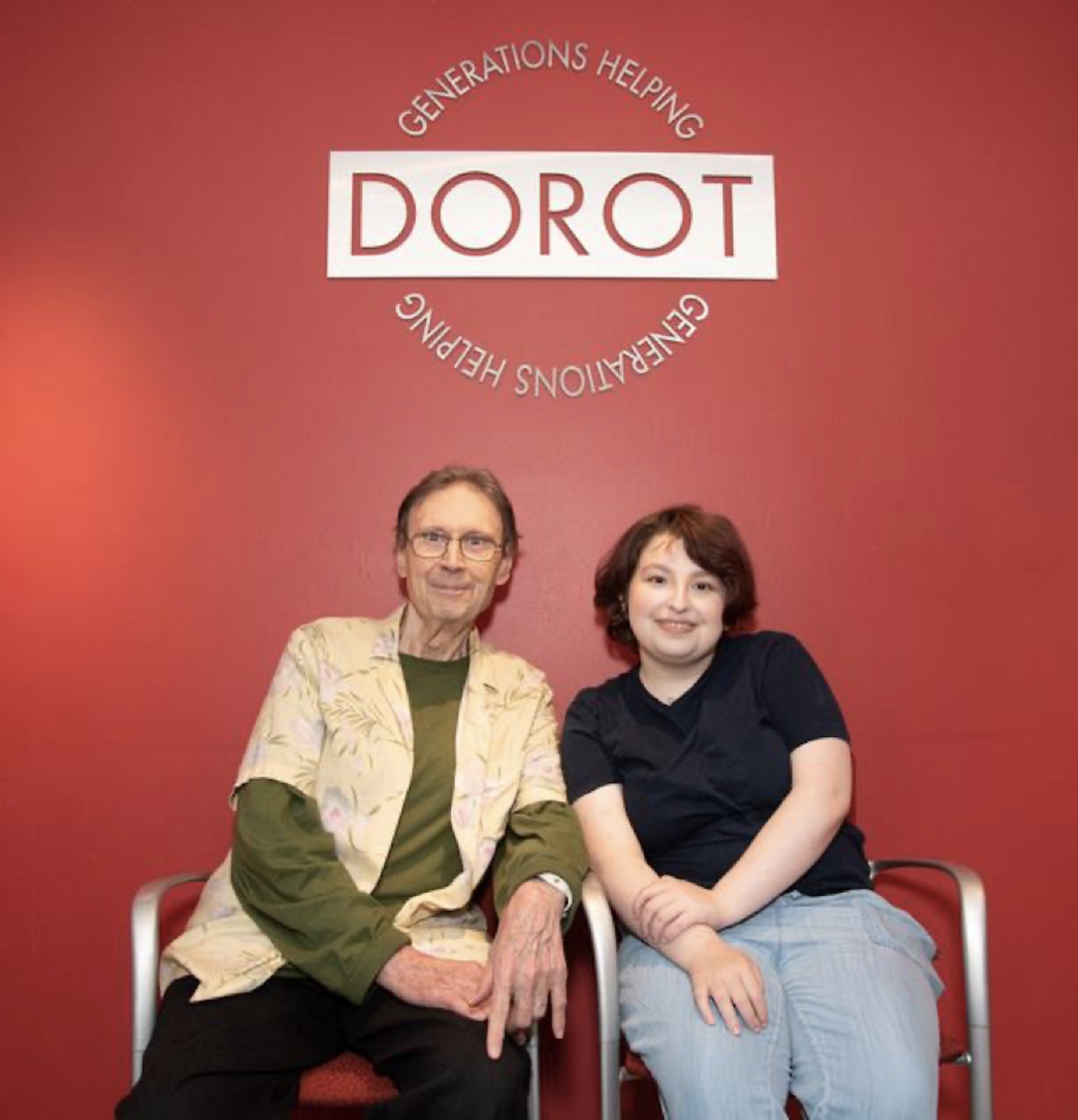 Dan Joiner, left, and Sophie Metsch at DOROT in New York City in 2022. Photo courtesy of DOROT.